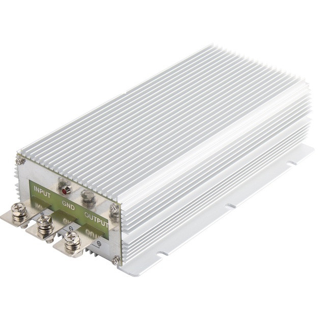 12V go 48V 20A Treisiú Uiscedhíonach Tiontaire Soláthair Cumhachta DC-DC don charr