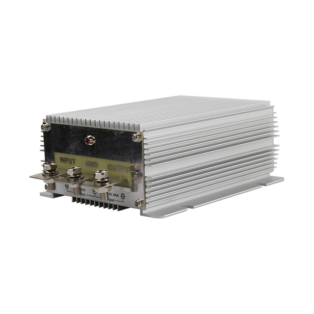12V/24VDC në 5VDC 50A IP68 IP68 DC-DC Konvertuesi 